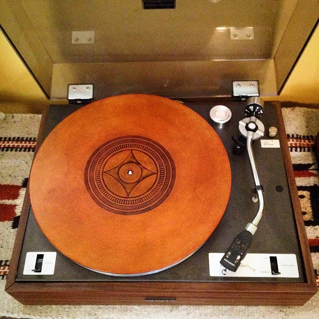 turntablematstrobe.jpg