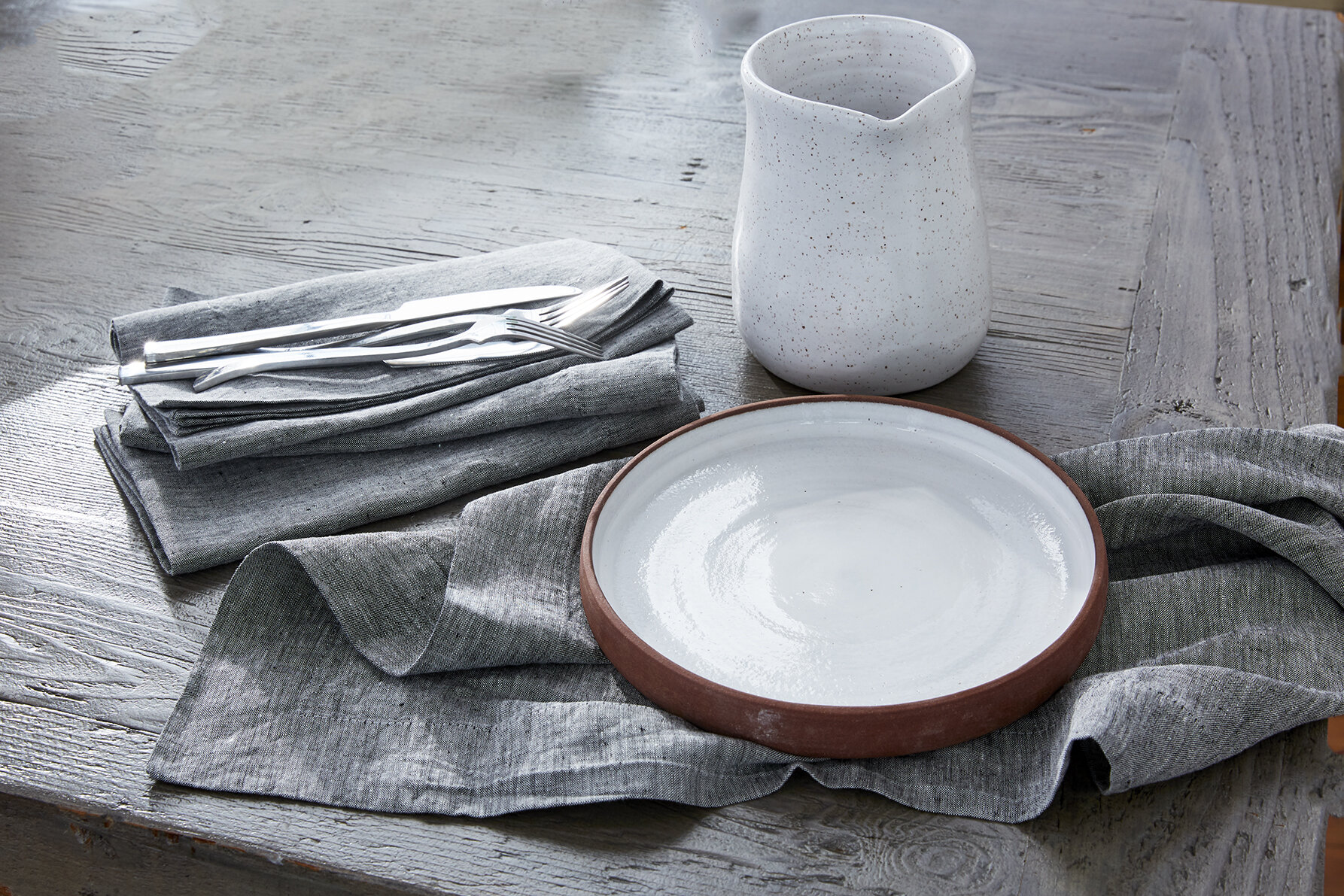 Charcoal_Linen_Napkin_Table_A_FA19-01.jpg