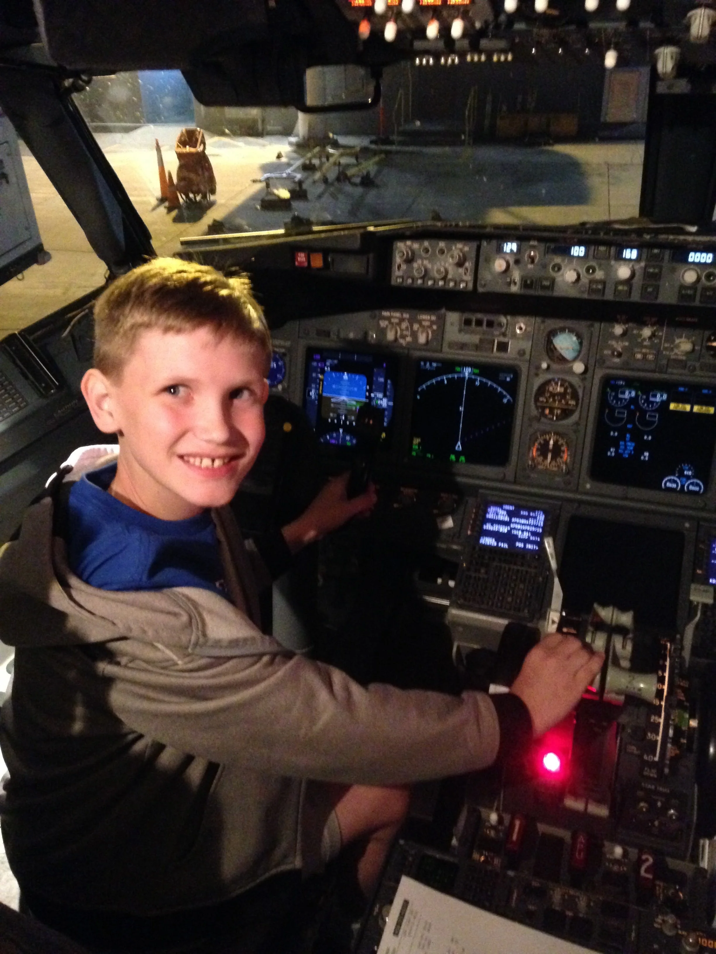 Hunter-Cockpit.jpg