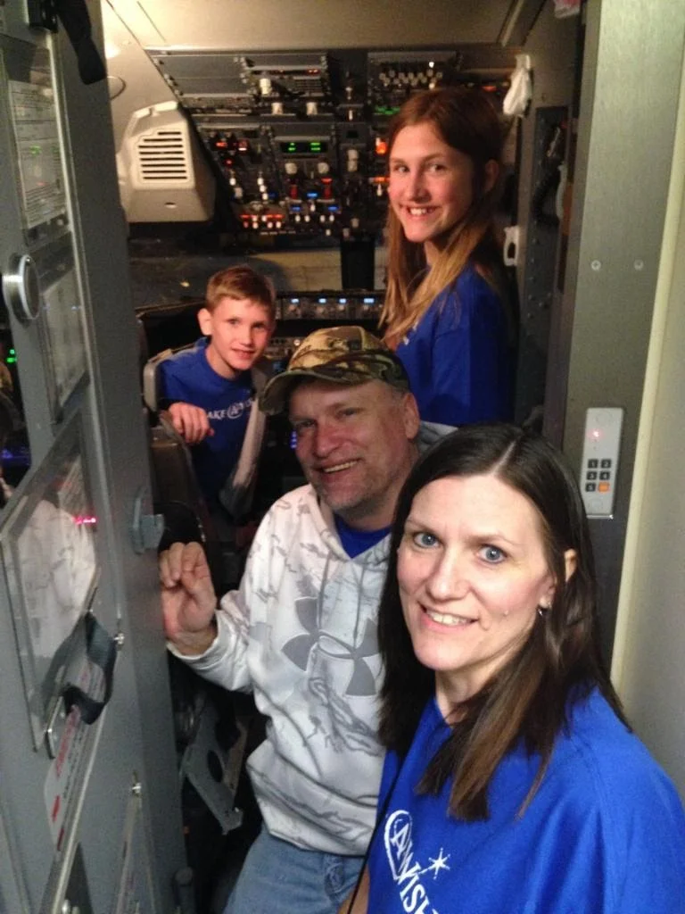 Ashlee-Family-Plane.jpg