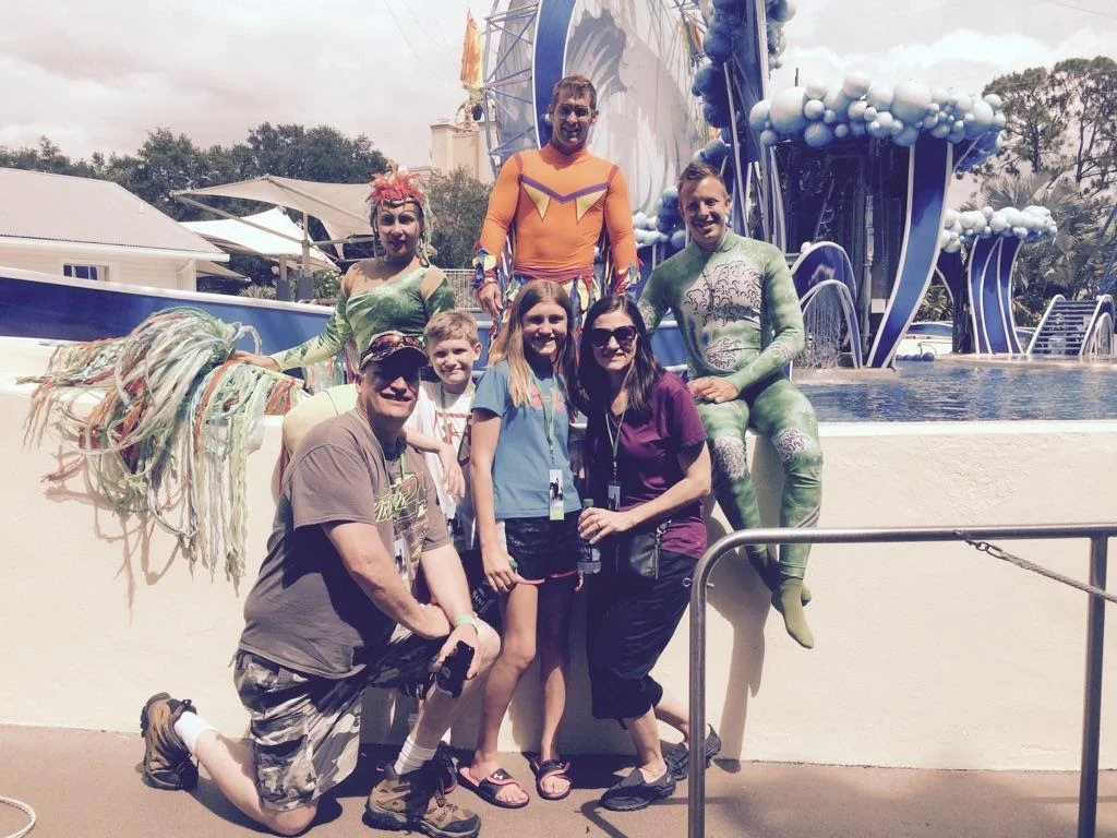 Ashlee-Family-Acrobats.jpg
