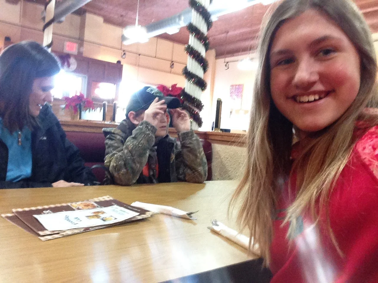 Ashlee-Family-Frontier-Cafe.jpg
