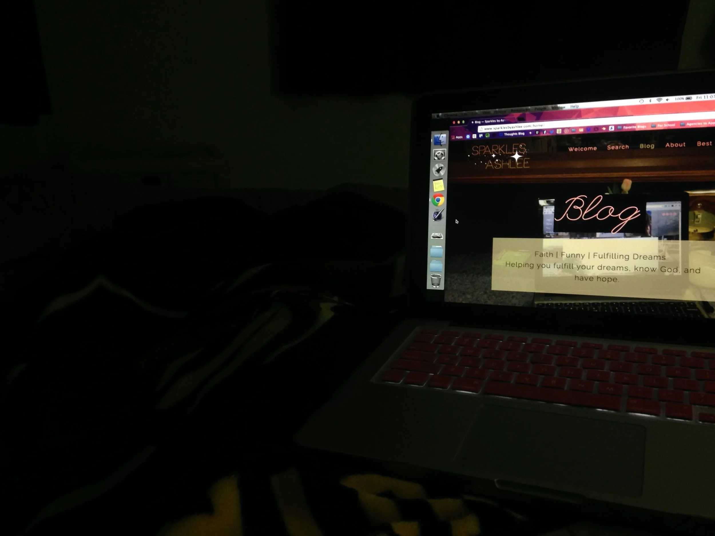 Laptop-Bed.jpg