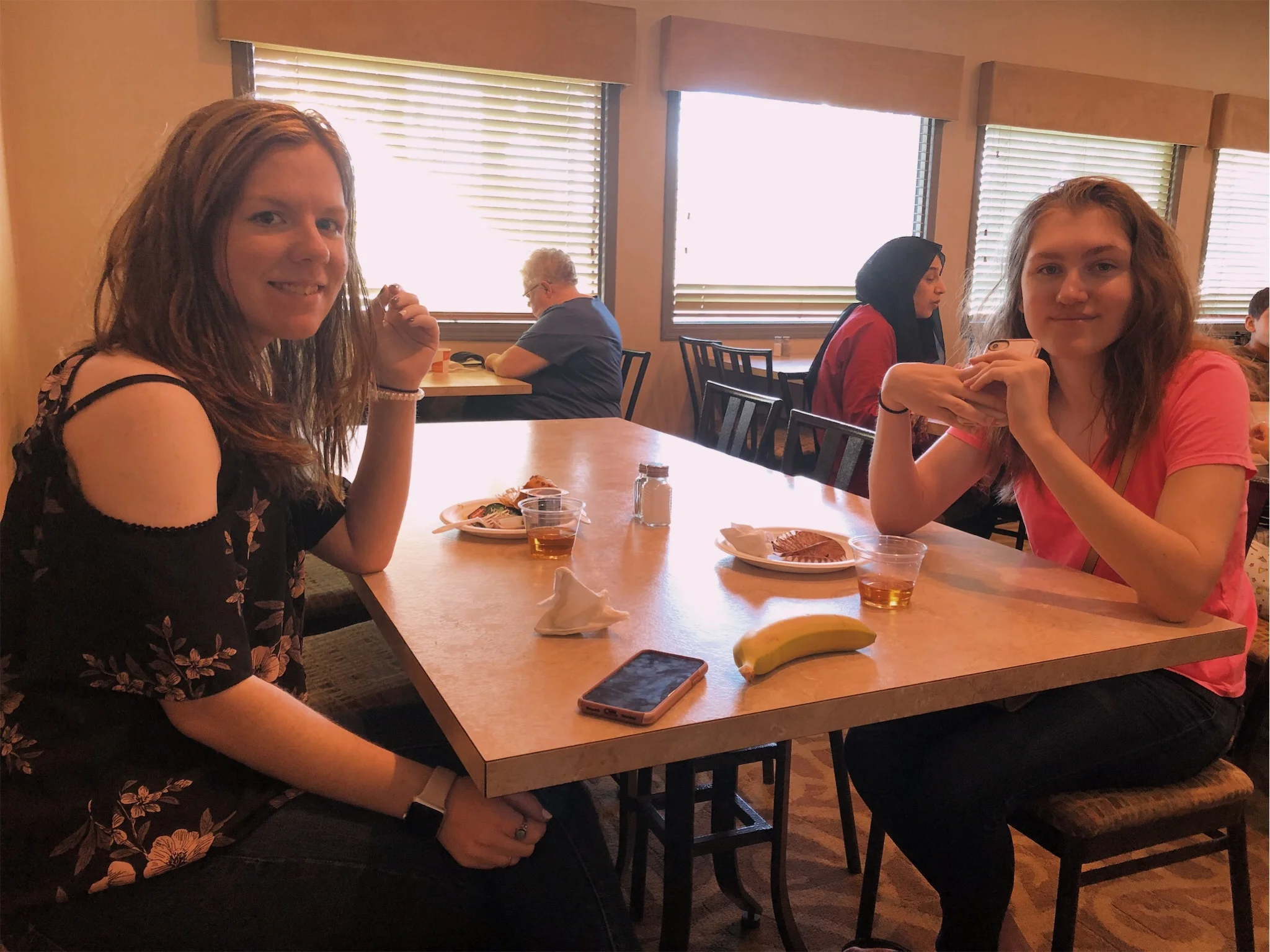 ashlee-kirsten-hotel-breakfast.jpg