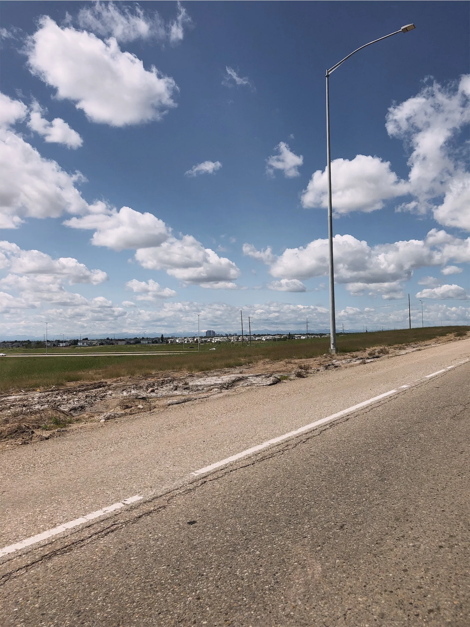 calgary-city-mountains.jpg