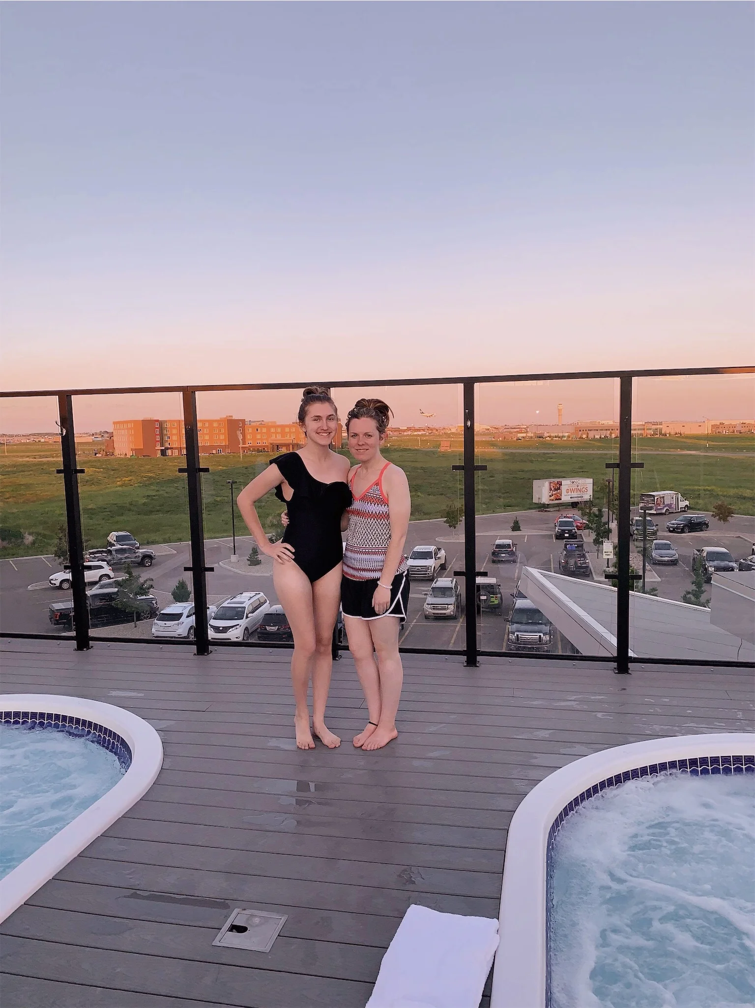 ashlee-kirsten-rooftop-hotel-clique-calgary-airport.jpg