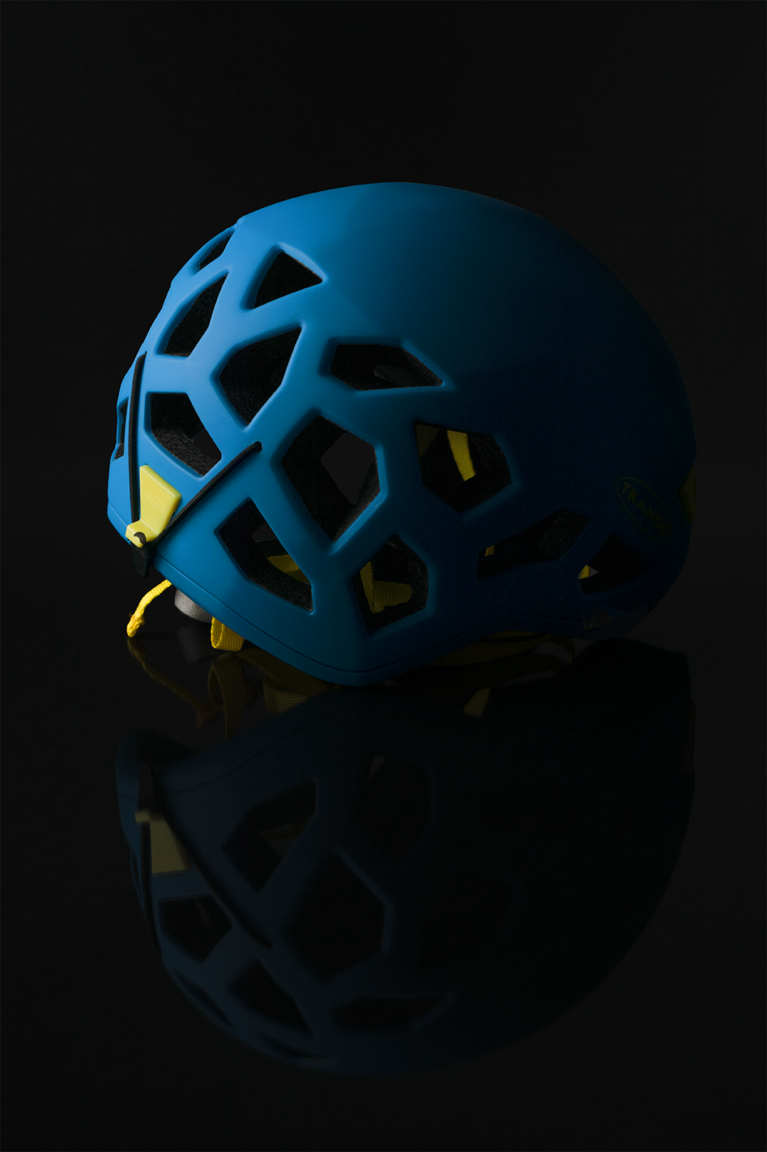 Trango_HaloHelmet_Edit.png