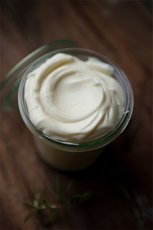 rosemary mint shaving cream image from foodformyfamily.com