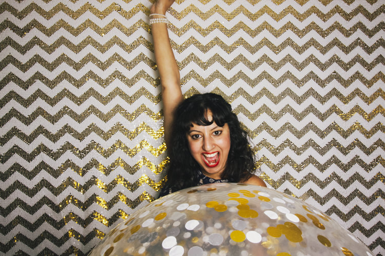 balloon-balloon-confetti-best-brisbane-friends-fun-gambaro-gold-hire-hotel-laughing-photo-booth-wedding.jpg