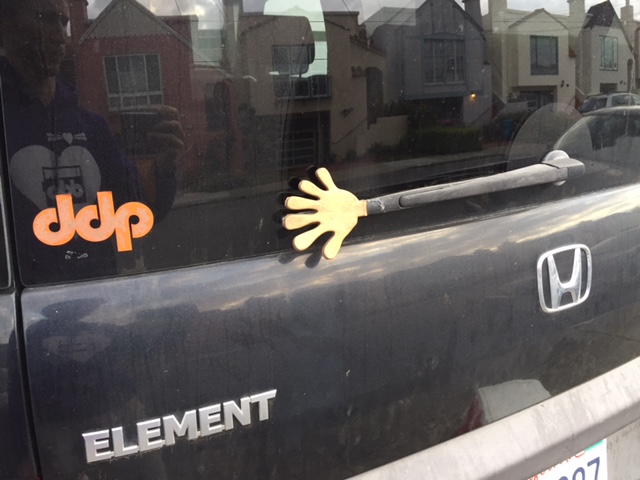 6-fingered windshield wiper waver
