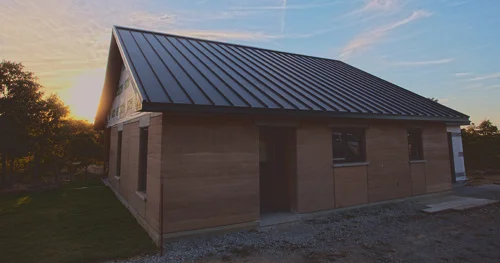 Rammed-Earth-House.jpg