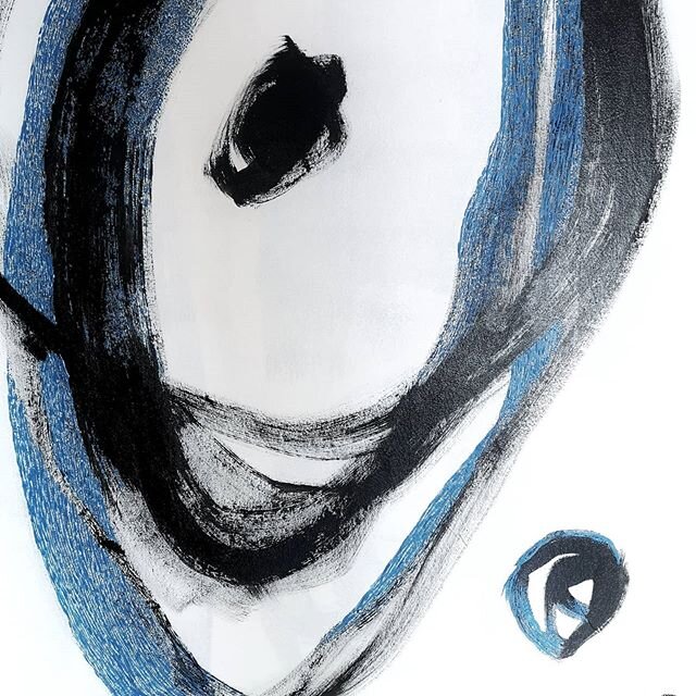 Effusion. De tendresse, de b&ecirc;tises ou de mouvements. Acrylique sur coton. (85x110)
.
.
.
.
.
. 
#painting #abstractpainting #dot #acrylic #blackandwhite #blue