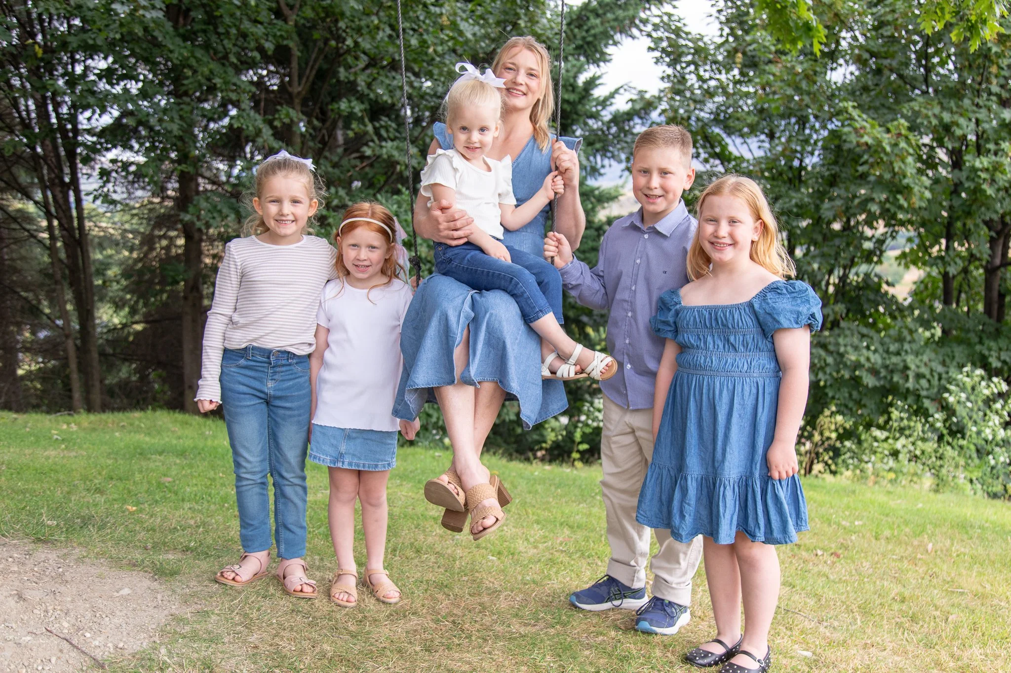 FamilyPhotoShoot_Feb2026_PhotosbyLeigh-45.jpg
