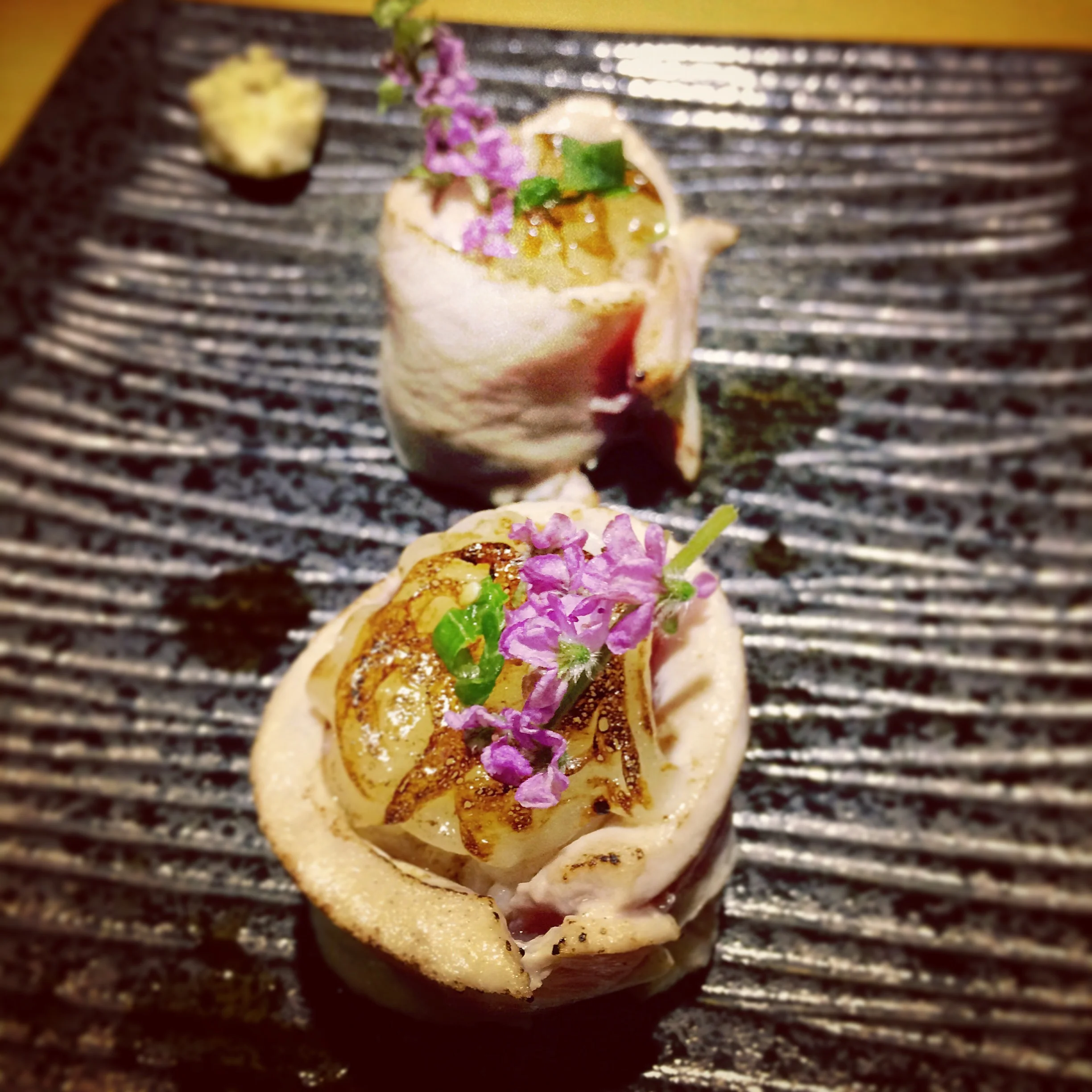 Eat sushi! Donggang is the seafood capital of taiwan, and the sushi here is world-class. 
