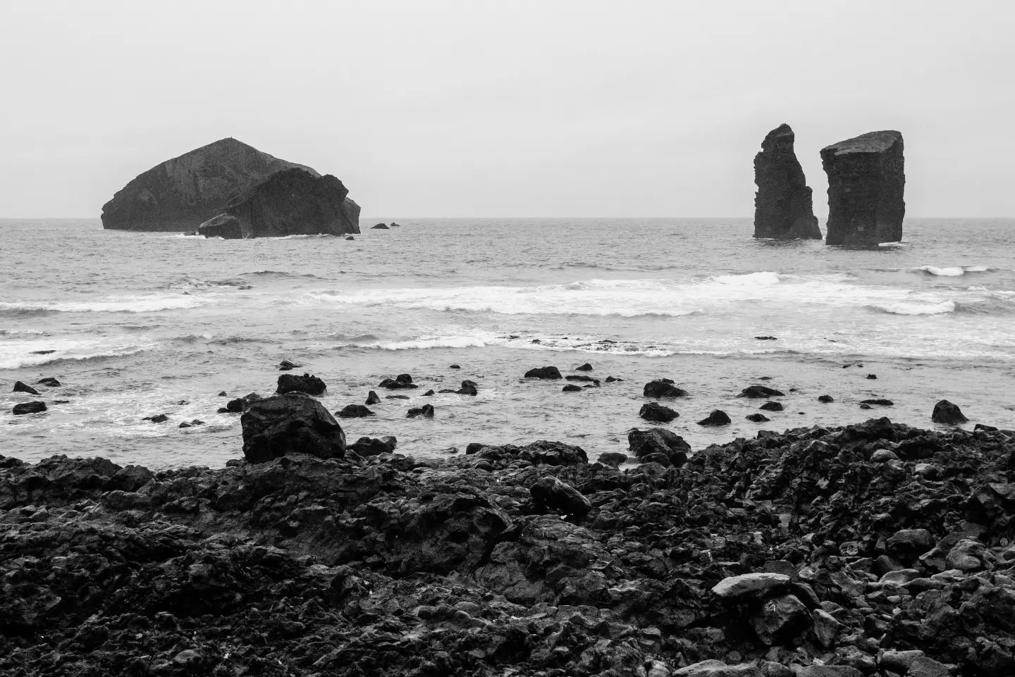 Really felt like Iceland's little brother on that beach

#2017 #azores #blackbeach #rocks #travelphotography #travelphotographer