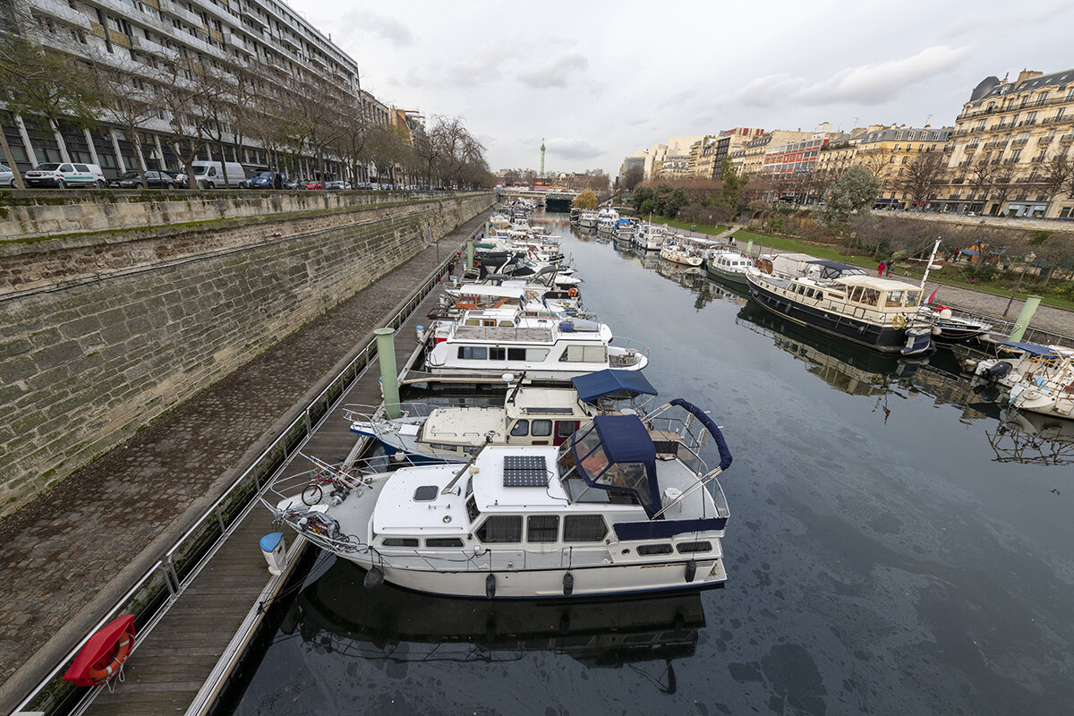 The Jardin du Bassin de l'Arsenal is a public park in the 12th a