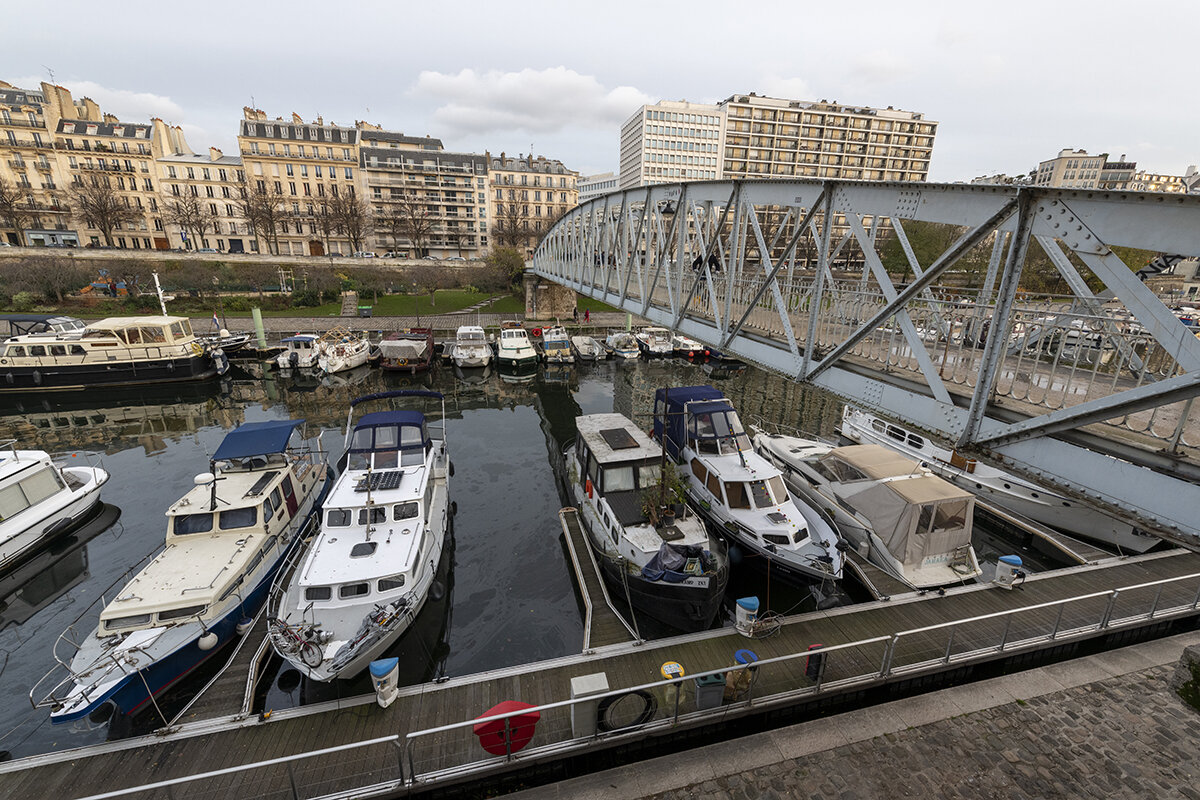 The Jardin du Bassin de l'Arsenal is a public park in the 12th a