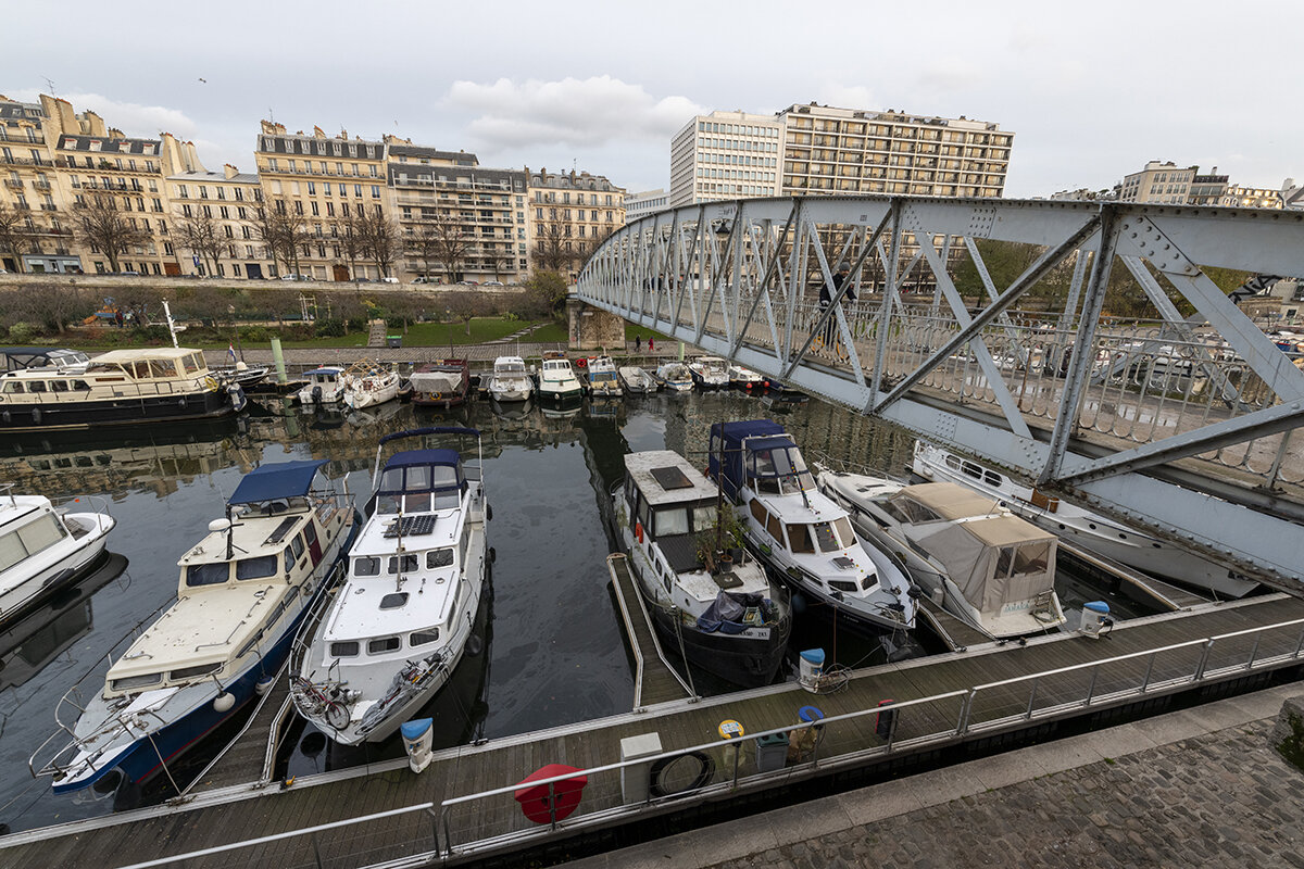 The Jardin du Bassin de l'Arsenal is a public park in the 12th a