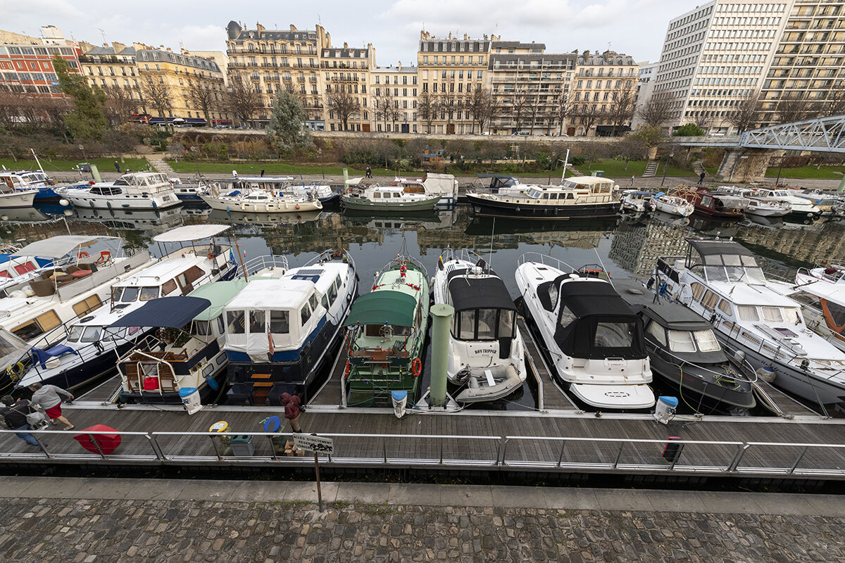 The Jardin du Bassin de l'Arsenal is a public park in the 12th a