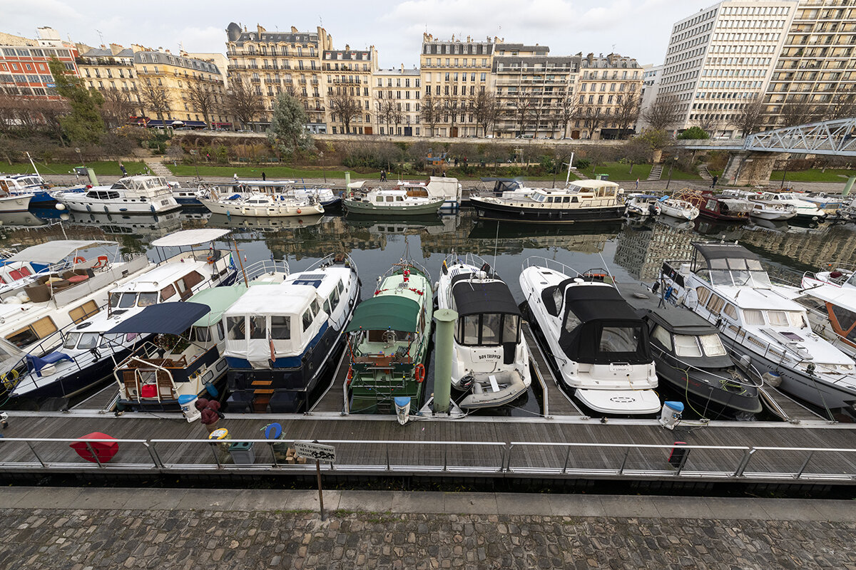 The Jardin du Bassin de l'Arsenal is a public park in the 12th a