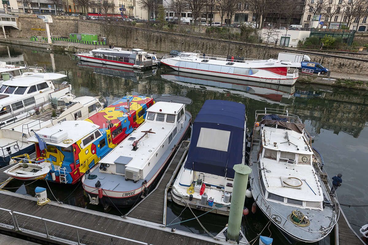 The Jardin du Bassin de l'Arsenal is a public park in the 12th a