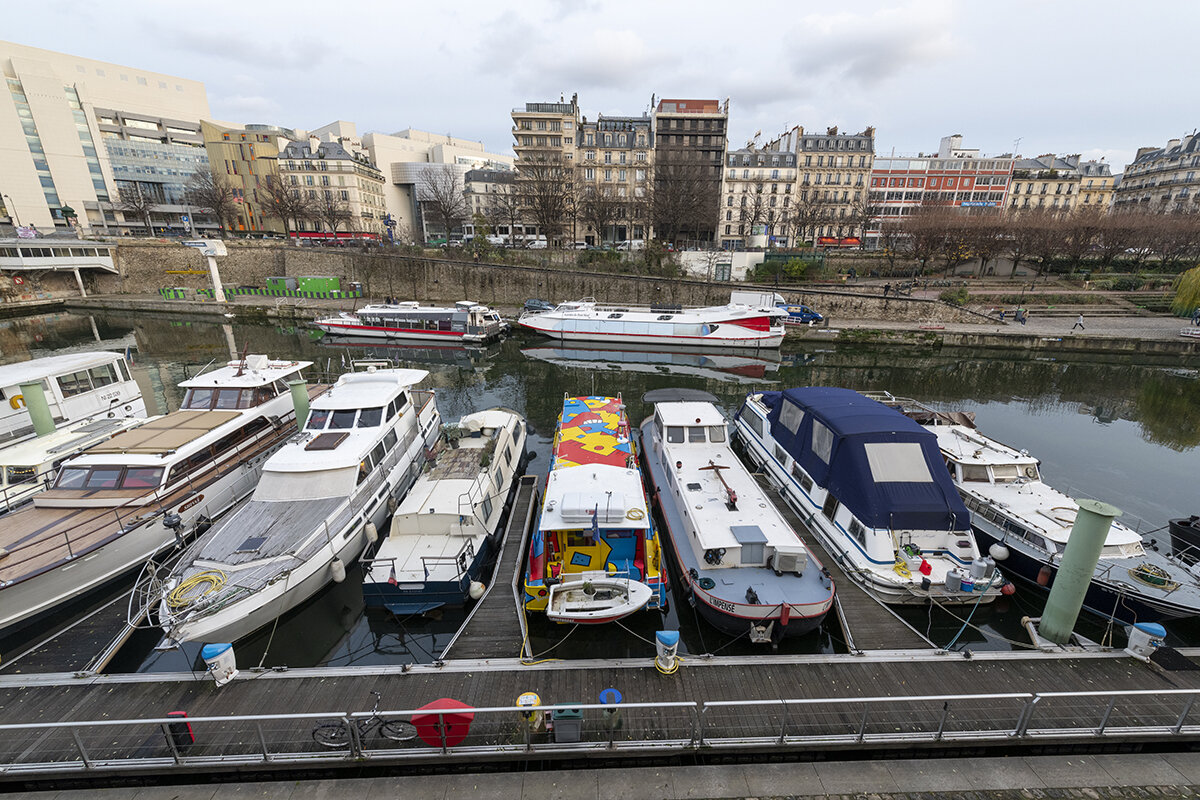 The Jardin du Bassin de l'Arsenal is a public park in the 12th a