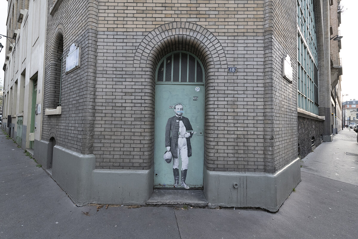 France Paris, 2020-12 : The Bastille sub electric substation is listed as a historic moument and is part of the old electrical system of paris.