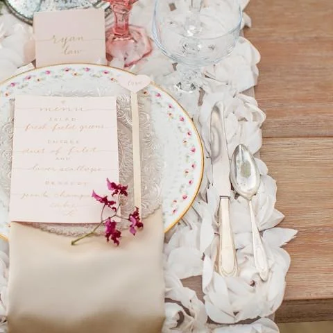white_peony_Table_runner.jpg