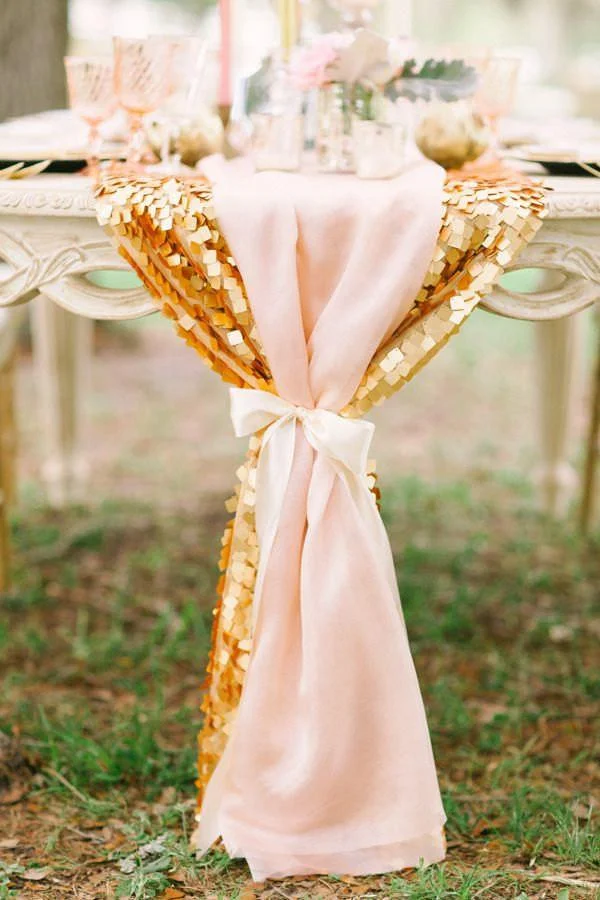 gold_square_sequins_runner.jpg