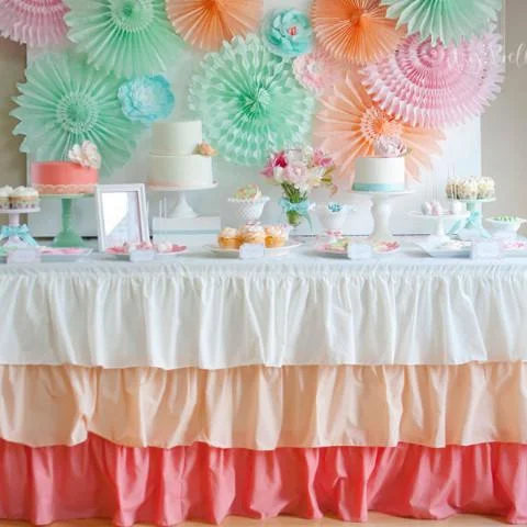 Peach_ruffled_tablelcoth.jpg