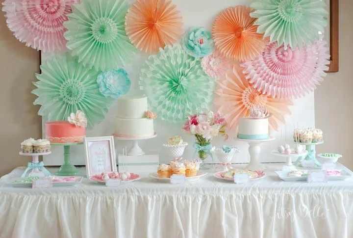 peach_ombre_tablecloth_2.jpg