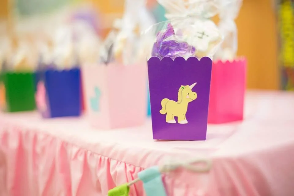 pink_ombre_tablecloth_2_6c3b1eb0-e2f3-48e5-82e4-8dd492103bac.jpg