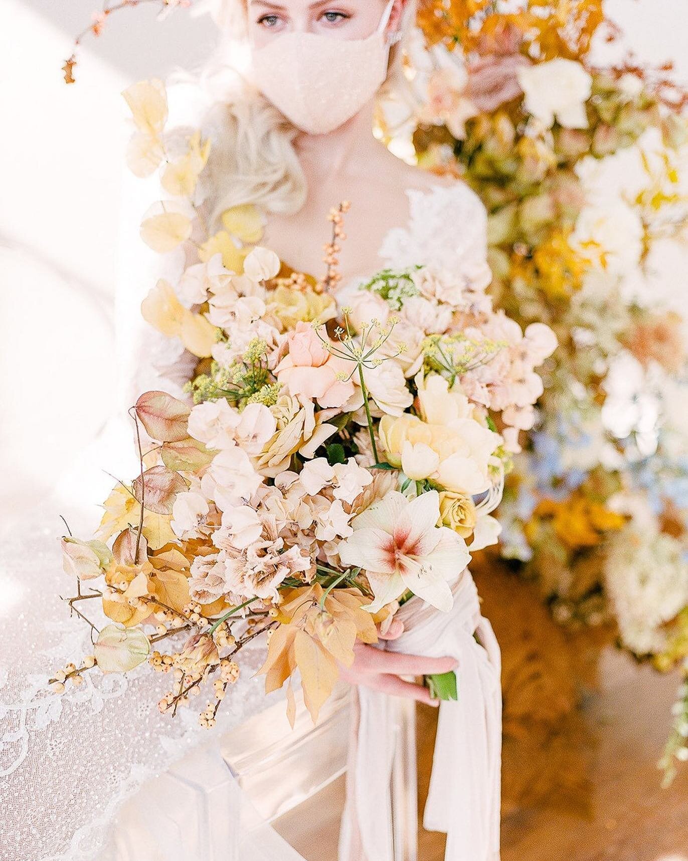 Silky tulle ribbons and a lush bridal shines during golden hour 💛 a bridal mask completes the look! ✨🌼
 Featured @wedluxe 
_____________⁣
Credits: ⁣
As seen on the @wedluxe blog⁣
∙ Photography @catherine_leanne 
∙ Wedding Planning and Concept @ksaw