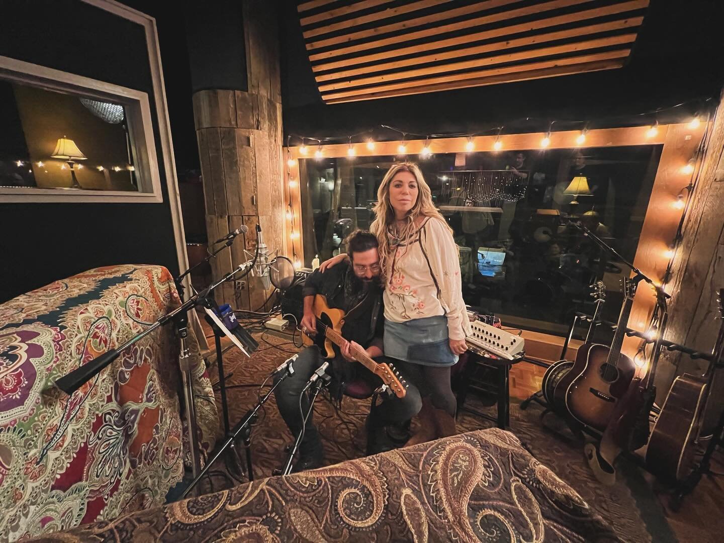 Well&hellip;. It&rsquo;s been a long amazing day here in Nashville &hellip;. From the moment we walked into @soundemporiumstudios the magical feeling came flooding back. I actually burst into tears 😭so much going on this world&hellip;.Hoping this mu