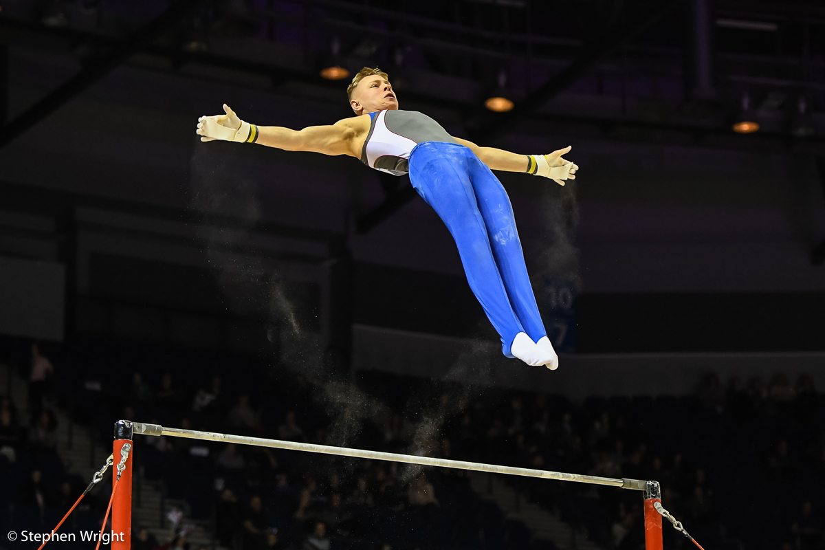 Hamish Carter on the Horizontal Bar.