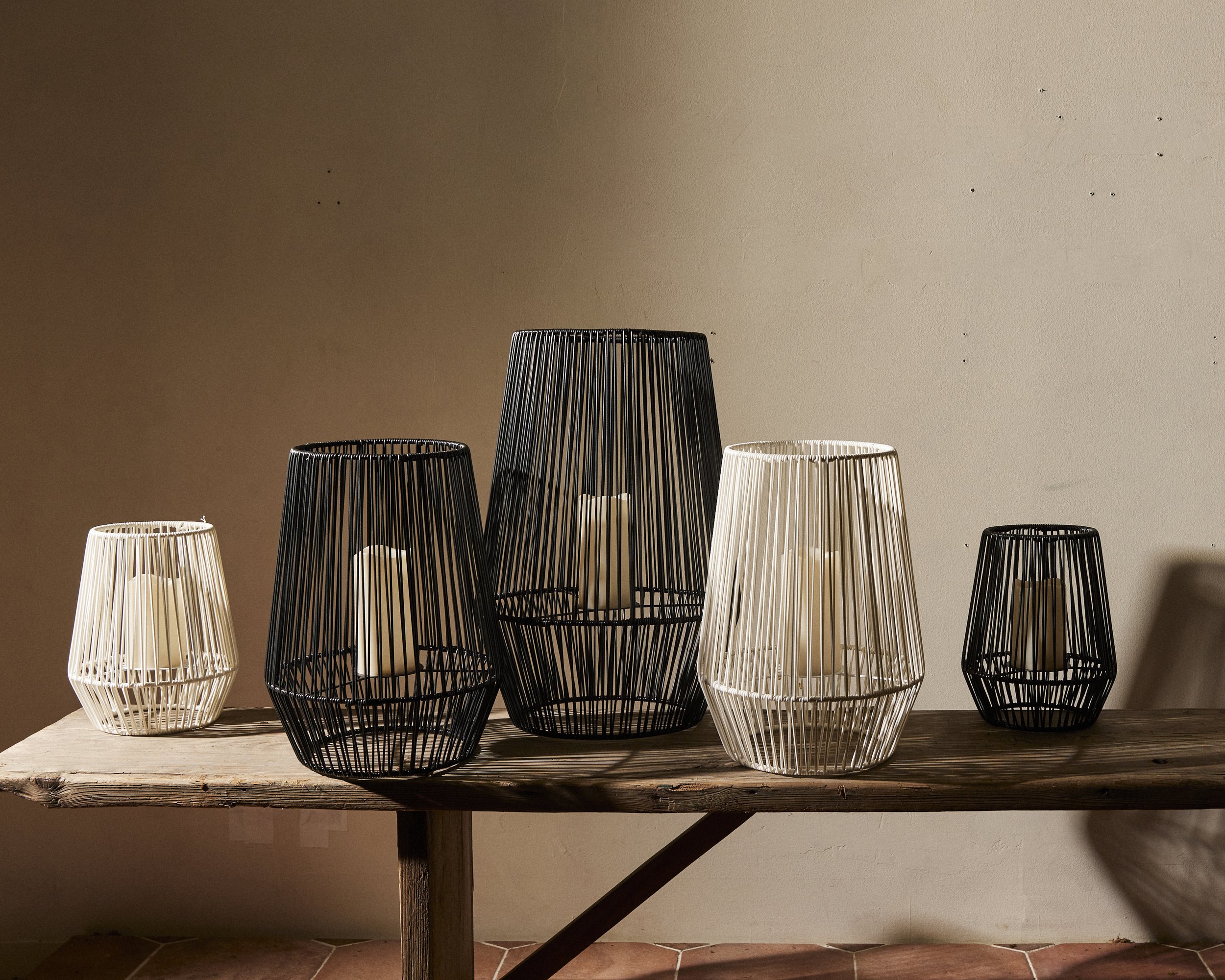 FY24_SUM_OUI_2023_RESIN_LANTERNS_MIXED_0520.jpg