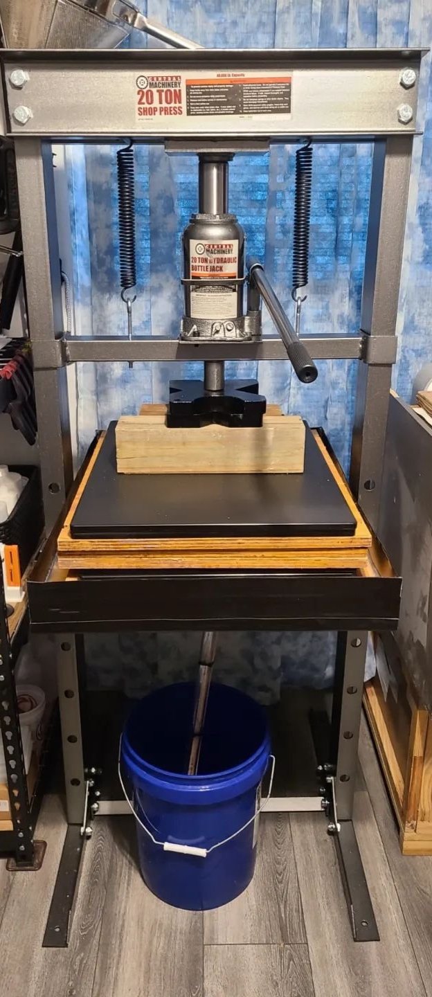  Couldn't pass up a great sale (20% off)! I upgraded my homemade studio press to this 20 ton hydraulic shop press. 