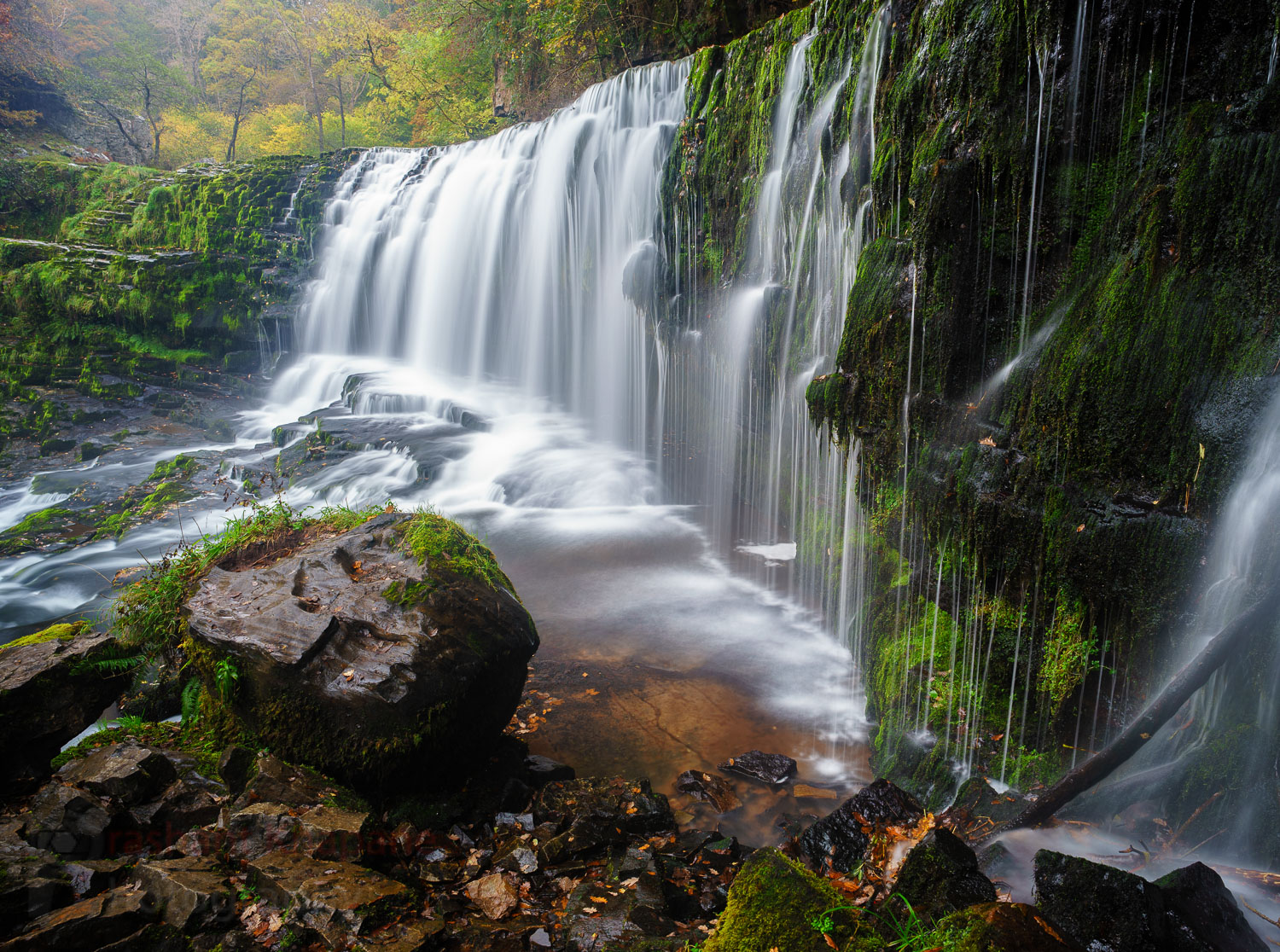 Dream Falls. Click to zoom.