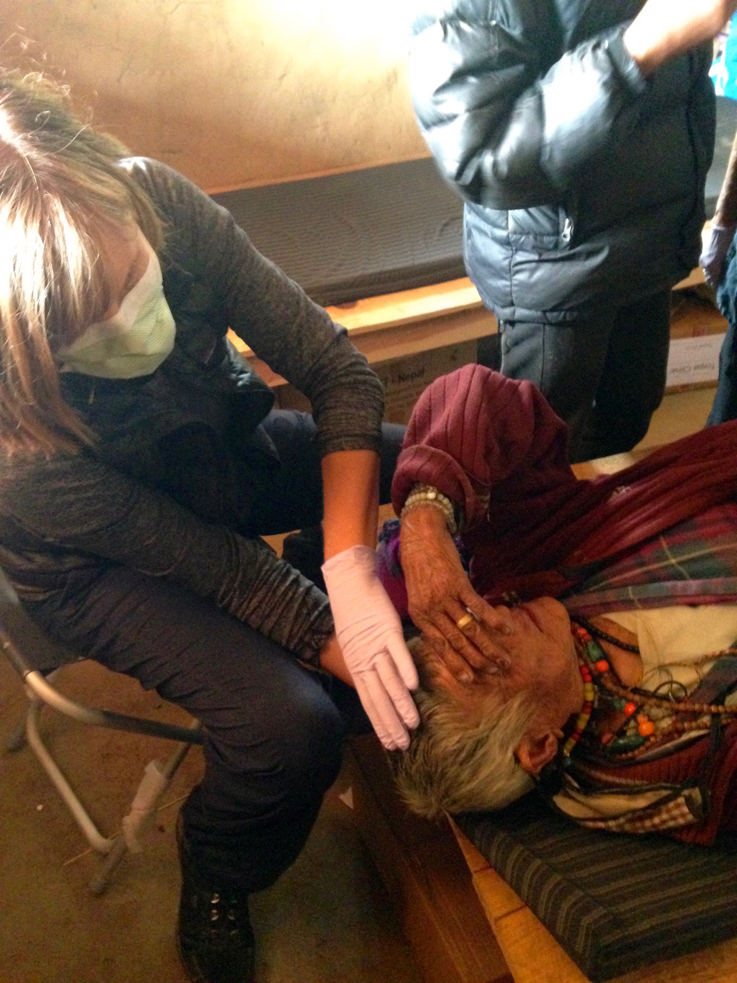 oldladytapout.jpg