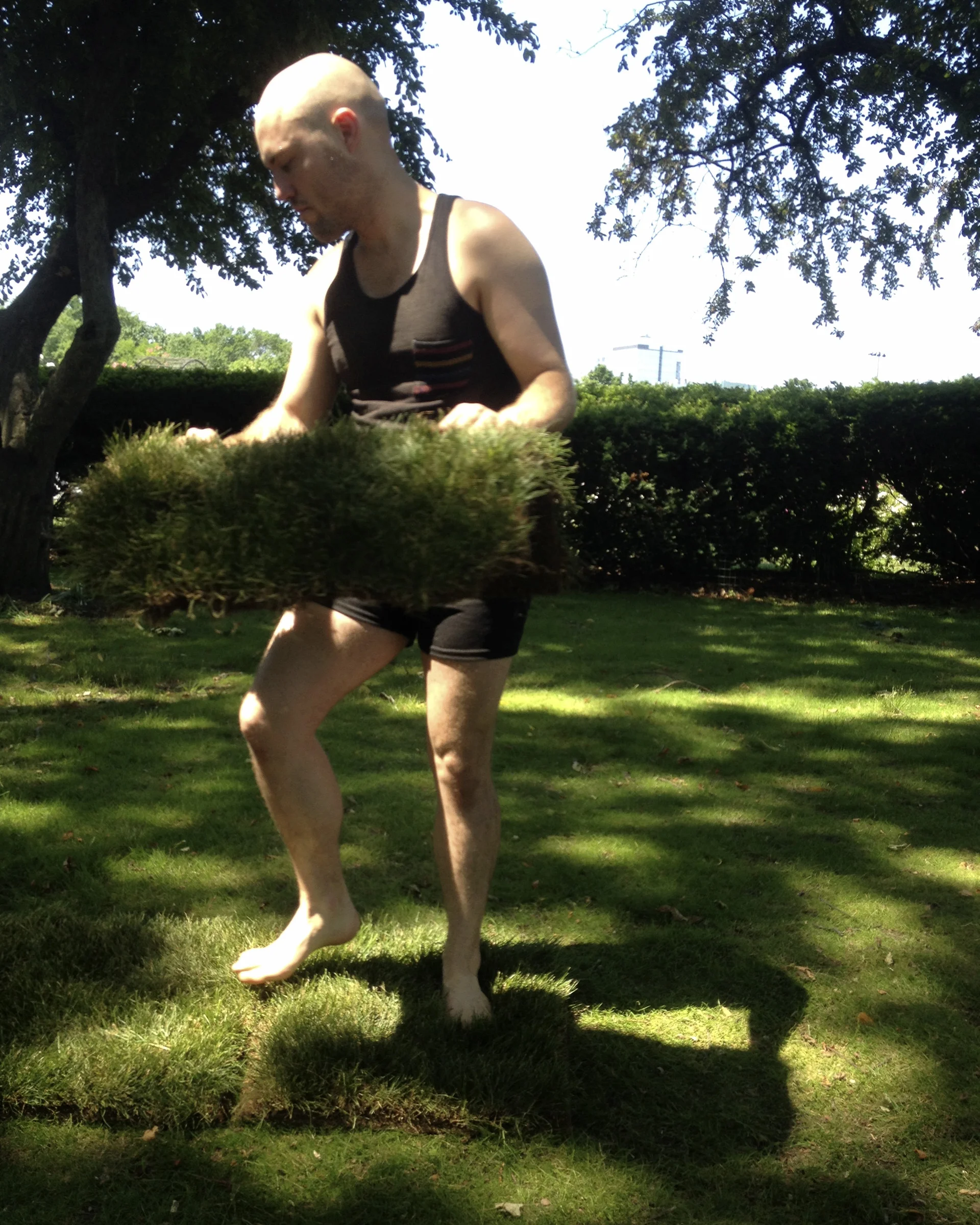1628 was performed in the Fenway as part of the "Earthing" performance series organized by Petrichor Performance Collective . All performances were developed and performed within the Emerald Necklace Parks.