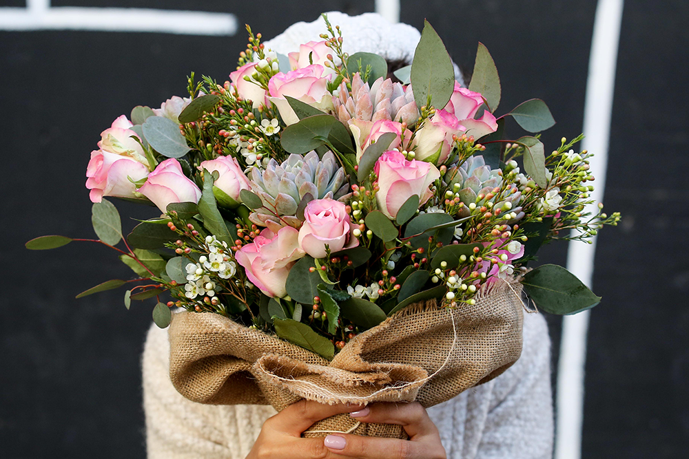 FOR THE LOVER OF FLORALS AND ALL THINGS PRETTY.