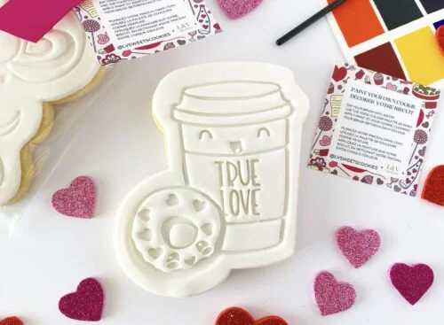 Paint It Cookie Kit / L &amp; V SWEETS