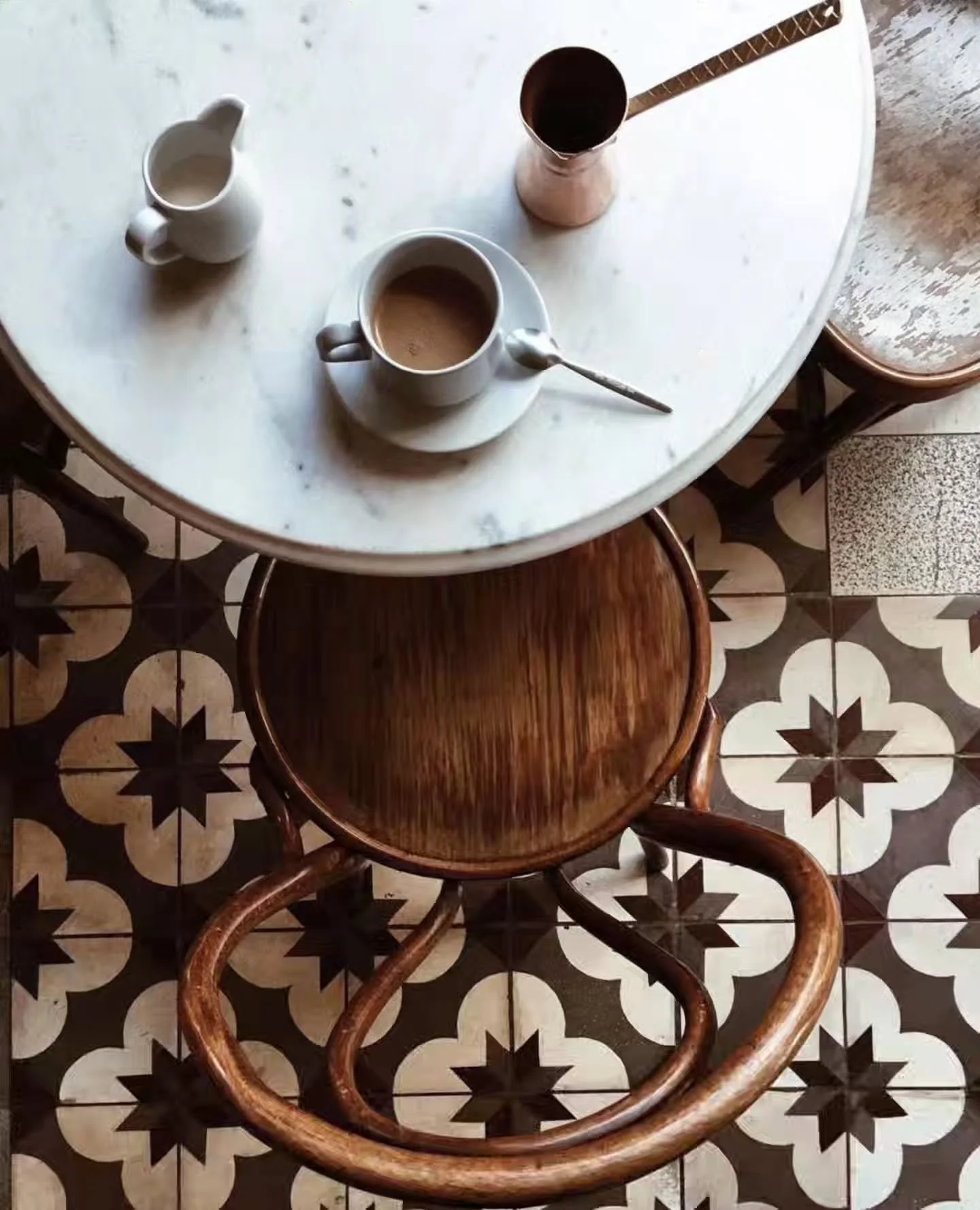 A little Autumn inspiration.⁠
⁠
Elegant gowns. Grand interiors. Caf&eacute; tables. Old books. Vintage records. Rich colors. Beautiful rooms. The feeling of getting dressed for somewhere special.⁠
⁠
Our Autumn daydream, collected from Pinterest.⁠
⁠
x