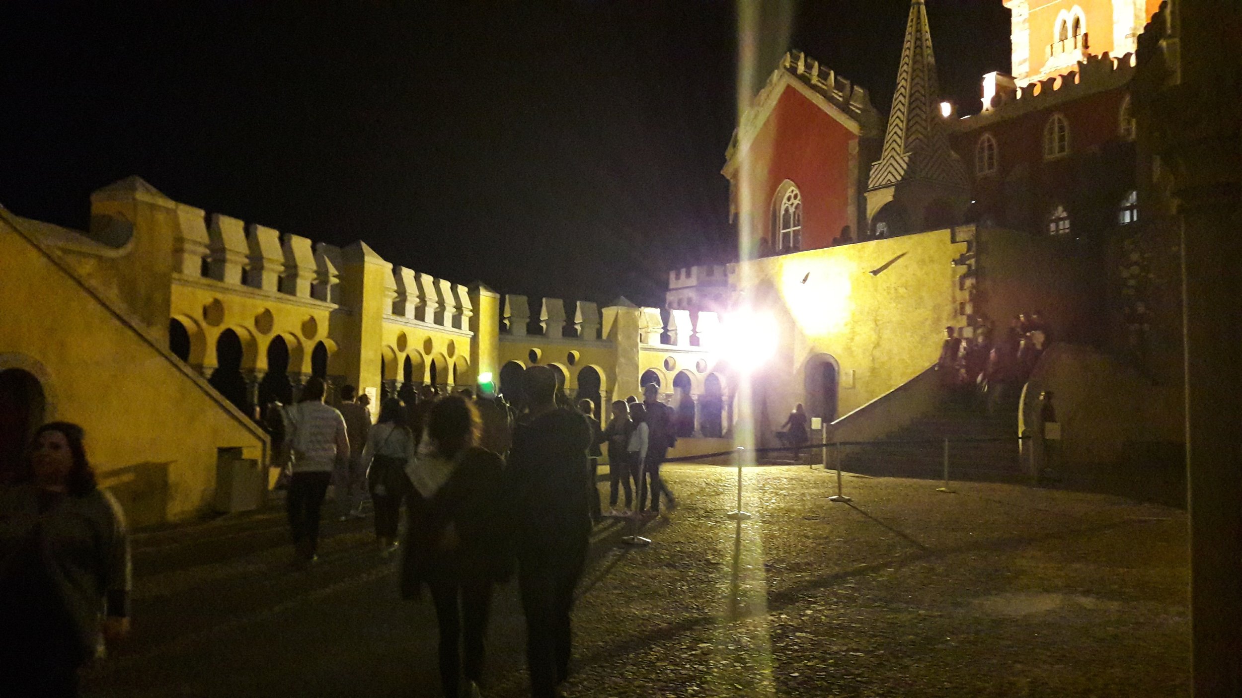 In the main courtyard, Fadan had his combat lessons...