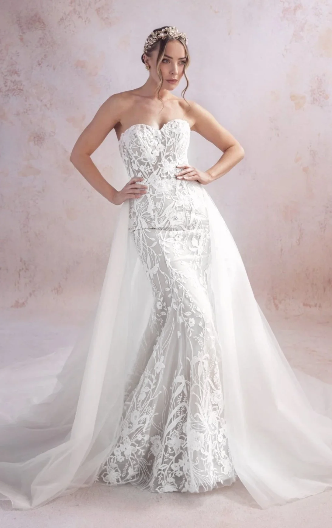 Aluna + Overskirt