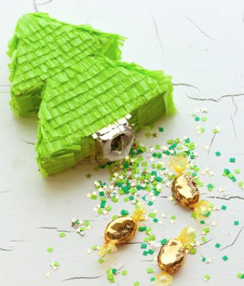 The hostess with the mostess always sends matching favors home with guests. This bright green confetti filled tree would be loved by kids and grownups alike.