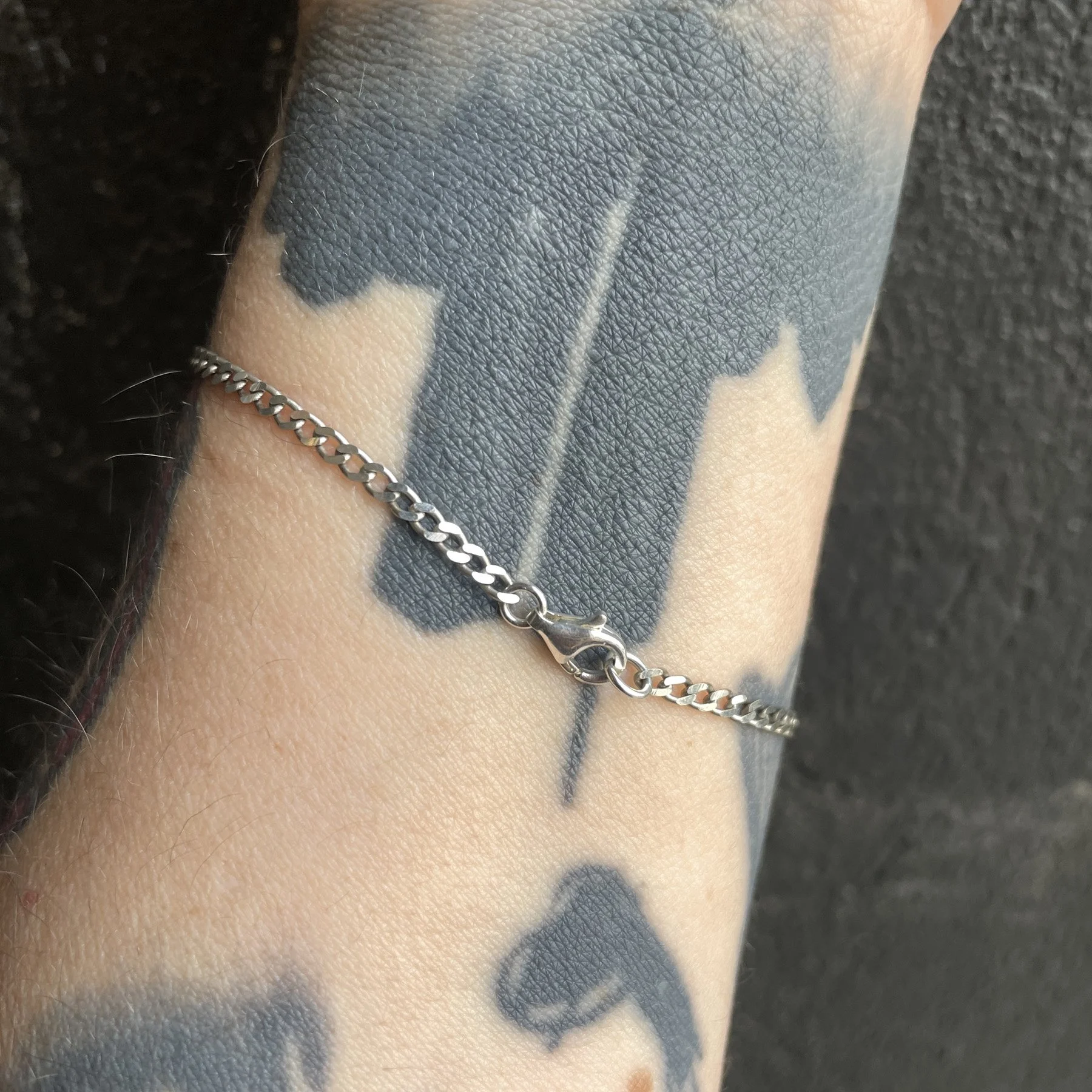 figarocurbonwrist.jpg