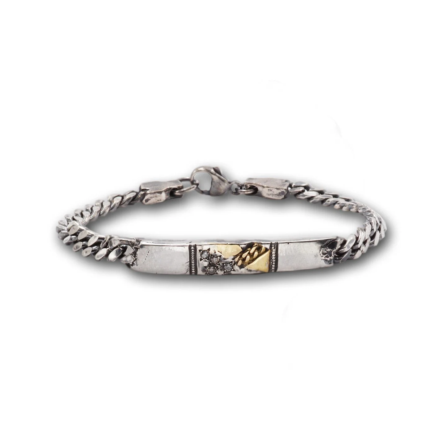 Owing to the timeless popularity of the Heavy Chain Bracelet, we have added two new bracelets in a smaller chain, plus 3 new bar bracelets. Perfect to layer and channel your inner biker, subtle enough wear with a cardigan. Presenting the Cooper, Medi