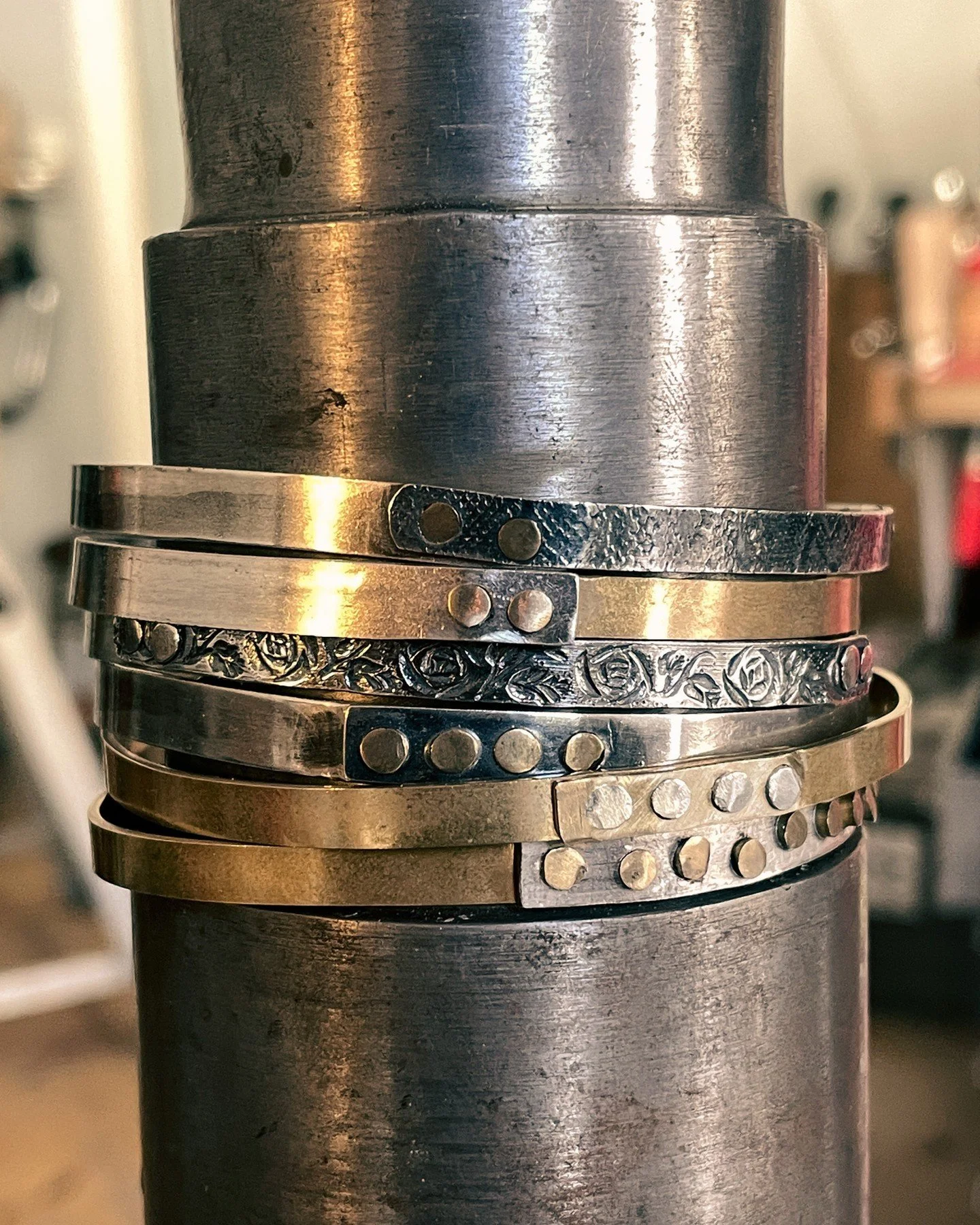 As many of you have asked, there is now a full schedule of group classes for the fall, including some new ones--

Riveted Bangle Bracelet
Soldering and sawing metal is satisfying, but joining metal with only small rivets and hammers is REALLY satisfy