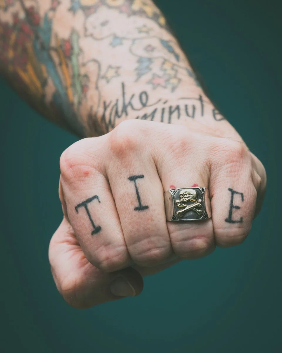 IGcropSKULL AND CROSSBONES DRAG KING 2025 12 06-2603.jpg